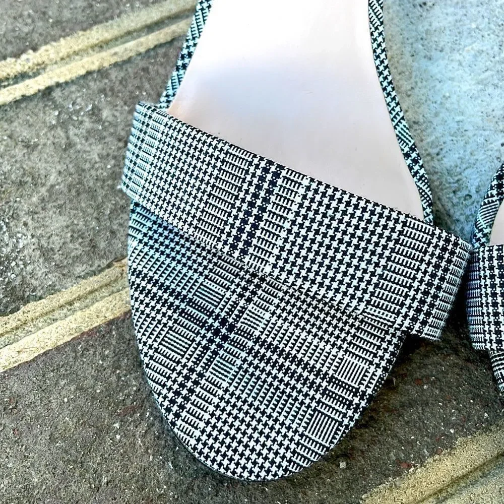 Aldo Black and White Glen Plaid Heels. Size 8.